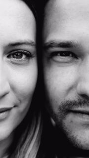 ✨Pure Magie im Berner Oberland! ✨

Was für ein bombastisches Shooting mit A & S – zwei Herzen, ein Vibe, unendlich viel Liebe 🤎
Zwischen Tannen, Felsen und den letzten Schneeflecken haben wir gemeinsam Momente geschaffen, die einfach echt sind: voller Lachen, Nähe und dieser unbeschreiblichen Energie, wenn zwei Menschen einfach füreinander bestimmt sind.

Diese zwei haben gezeigt, dass man keine Sonne braucht, um zu strahlen – sie bringen ihr eigenes Licht mit! ✨

@_.annalea._ @sandroodenbach 
#coupleshoot #berneroberland #loveinthemountains #routscherphotography #wildlove #authenticlove #sonyalpha #lovestory #adventurecouple 🤎