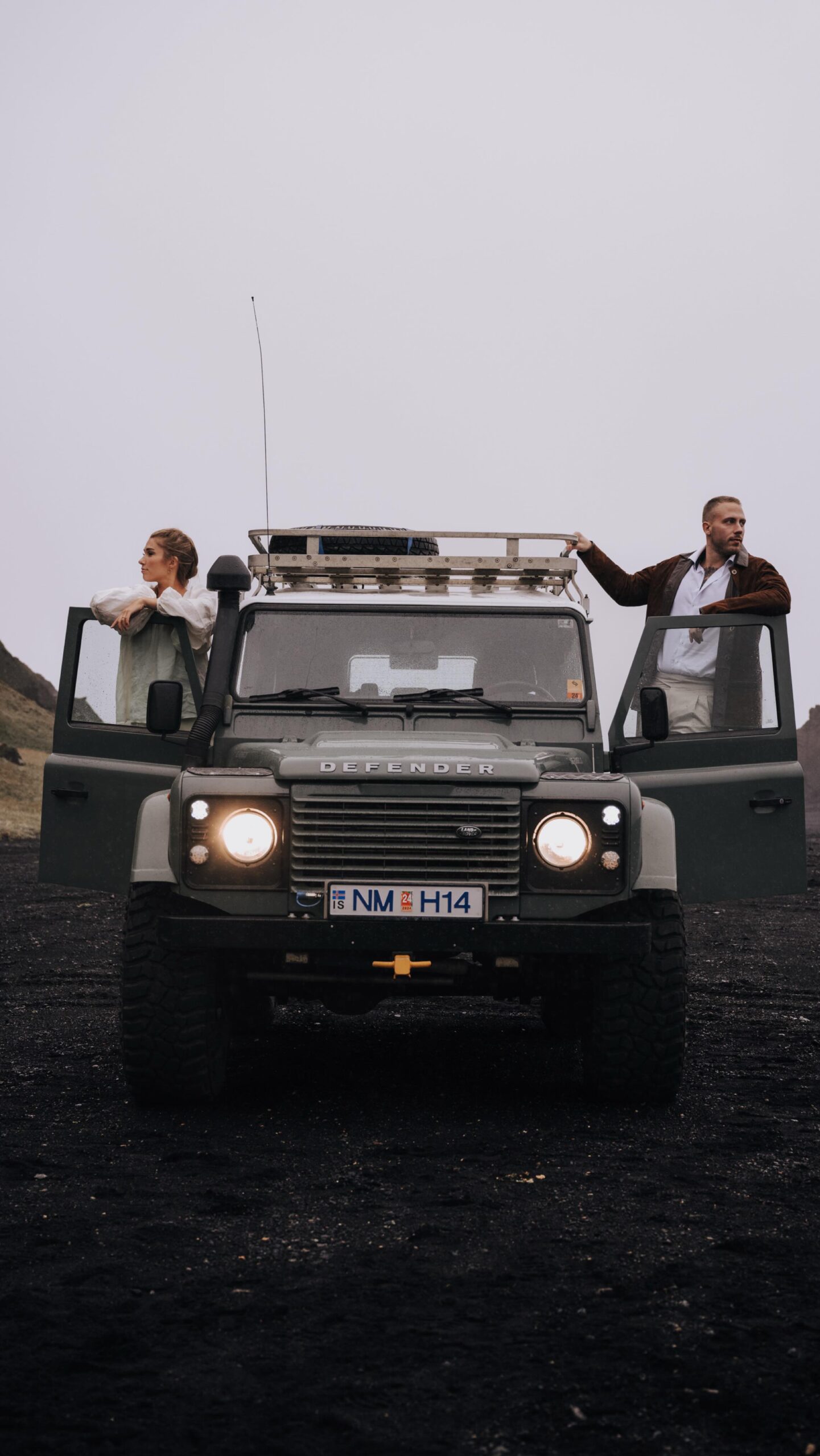 Ich berichte euch von meinem Besuch bei meinem guten Freund Simon, dem Geschäftsführer von BK Metallform. Wir haben besprochen, wie wir ein neues Teil für meine Fotobox anfertigen können – das letzte Puzzleteil! Ich zeige euch auch die beeindruckende Firmenführung und verrate euch bald mehr Details zu diesem spannenden Projekt.

https://www.bkmetallform.ch/