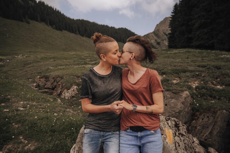 Paarbilder_Couple_Coupleshooting_Paarshooting_Routscher_Roger_Nebiker_Berneroberland_Berge_Berneralpen_Gay_Gaycouple_LGBTQ_loveislove_propose_Heiratsantrag