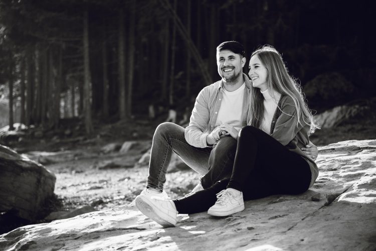 routscher_Roger_Nebiker_fotograf_paarshooting_berner_oberland_Oeschinensee_oeschinensee_Kandertal_berge_Bergsee